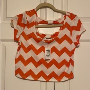 New Charlotte Russe medium zig zag coral crop top